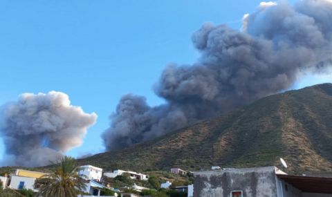 Вулкан изхвърли газ на 8 километра височина - 1