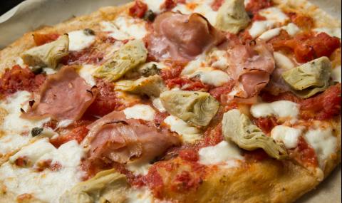 Рецепта за вечеря: Пица "Капричоза" по оригинална рецепта - 1