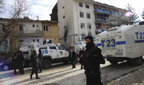 Самоубийствен атентат в покрайнините на Анкара - 1