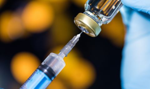 Китайски експерти настояват да се спре ваксината Pfizer - 1