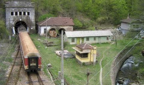 Модернизират най-дългия жп тунел в България - 1