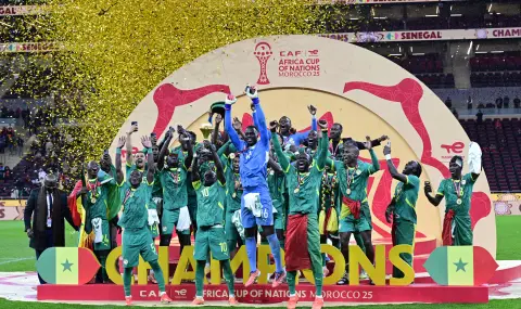 Невиждано: Отнеха служебно трофея на Сенегал от Купата на африканските нации - Мароко е новият му притежател - 1