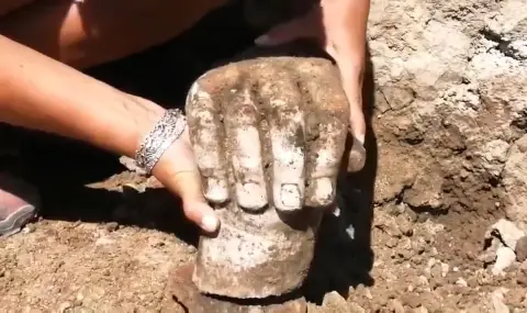Откриха и торса на статуята на Херакъл в Хераклея Синтика (ВИДЕО) - 1