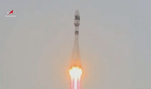 Руска ракета излетя от космодрума в Байконур - 1
