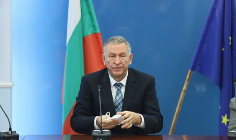 Стойчо Кацаров: Със сегашните мерки на практика сме в локдаун - 1