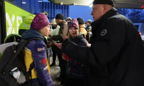 Украинците масово напускат Полша, търсят по-високо заплащане в Западна Европа - 1