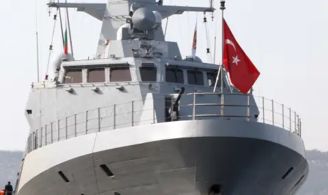 A Turkish border boat will guard the port of Burgas and Sozopol  - 1