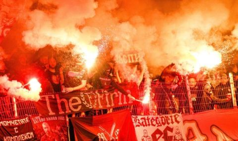 Феновете от сектор Г се обяви против ръководството на ЦСКА - 1