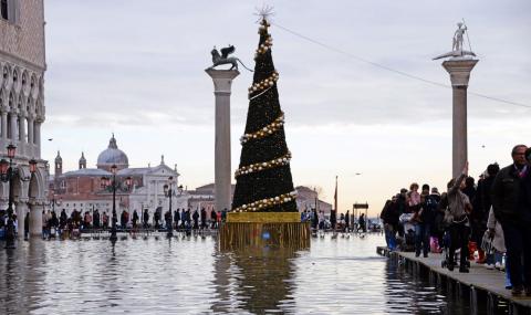 Италиански град е под вода (СНИМКИ) - 1