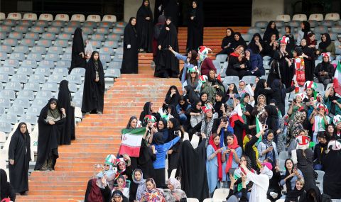 Иран отново забрани достъпа на жени до футболните стадиони - 1