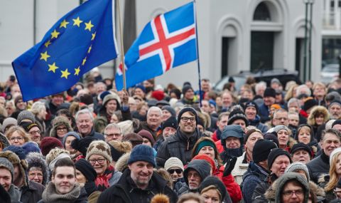 Жените са мнозинство в парламента на Исландия - 1