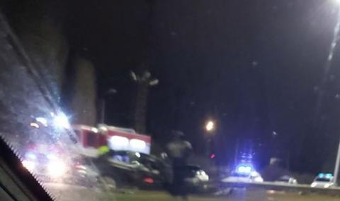 Катастрофа в Пловдив, BMW се наниза на мантинела - 1
