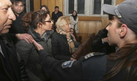 В ареста остават ромските босове за планираните убийства - 1