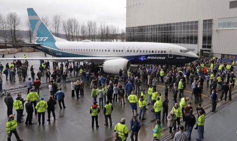 Boeing представи новия си модел самолет - 1