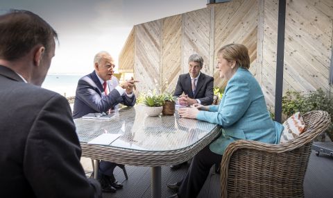 Лидерите на Г-7 приеха програма за възстановяване от кризата - 1