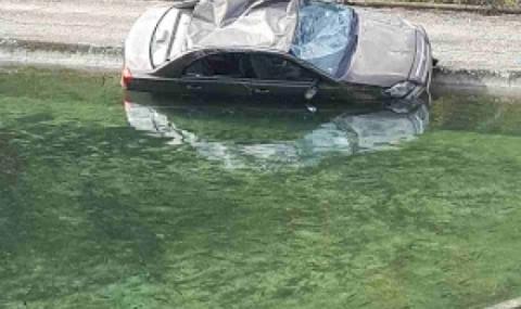 Шофьор загина, колата му падна в рибарник - 1