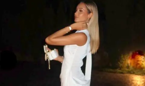 Бившата на Грациано Пеле блести със стил и красота - 1