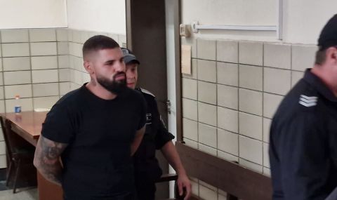 Георги Гeоргиев, обвинен за насилието над Дебора, се изправя пред съда - 1
