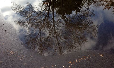 Времето днес, прогноза за вторник, 17 октомври: Облачно с валежи от дъжд на юг  - 1