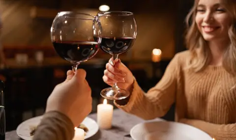 34-годишна жена пожела дома на приятеля си и реши да го убие с антифриз във виното - 1