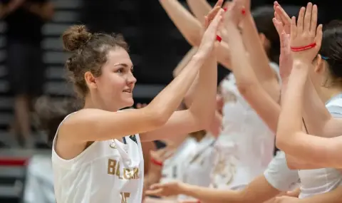 С тройка със сирената бихме Дания на старта на ЕП по баскетбол за девойки (ВИДЕО) - 1