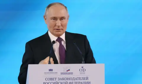 Путин иска "ярко и тържествено" отпразнуване на 80-годишнината от Победата - 1