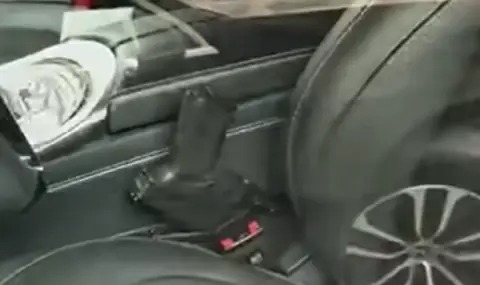 Заснеха оръжие в джипа на Димитър Бербатов в центъра на София (ВИДЕО) - 1