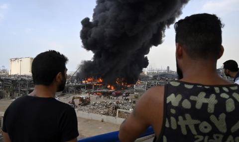 Пожар избухна на пристанището в Бейрут месец след опустошителния взрив (ВИДЕО) - 1