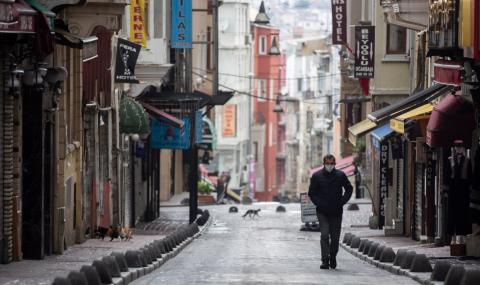 95-годишен мъж пребори коронавируса в Измир - 1
