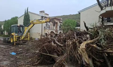 Доц. Георги Костов: Строителството в дерета с големи водосбори, дори те да са сухи в момента, винаги крие рискове - 1