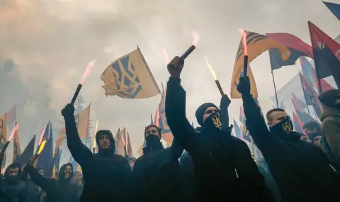 Как украинските ултраси се обединиха заради войната