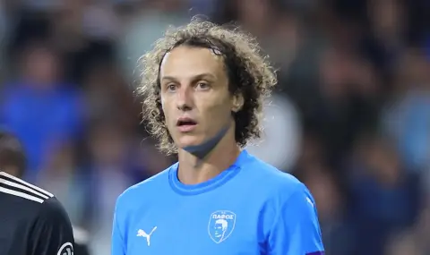 Невероятната история на Давид Луис: от финал на Шампионската лига до аматьорите без документи в Париж - 1