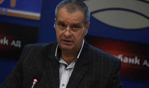 Студенти протестираха в подкрепа на уволнения проф. Мирчев - 1