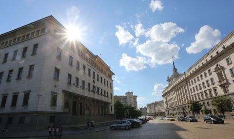 При рекордната лихва от 5,65% държавата взе нов дълг от 180 млн. лева - 1