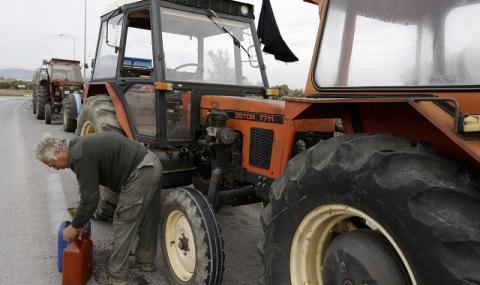 Гръцките фермери блокират пътища - 1