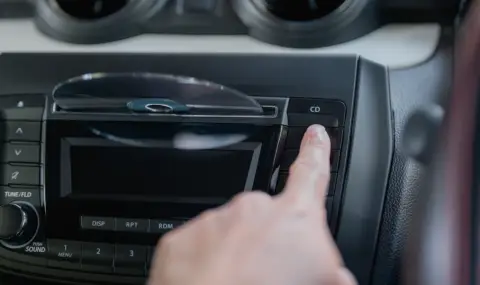 Краят на една ера или защо CD плейърите окончателно изчезнаха от новите автомобили - 1