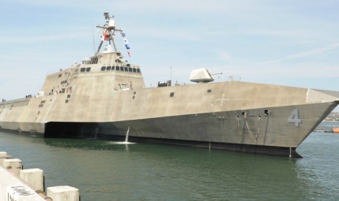 US боен кораб, струващ $360 млн., няма късмет - 1