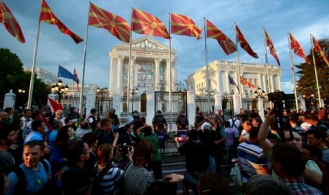 Македония отива на избори през декември - 1