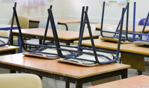 Протести на ученици във Великобритания заради правила за поведение в час - 1