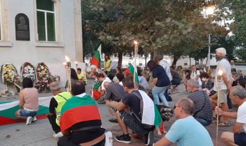 Протест с факли във Варна - 1