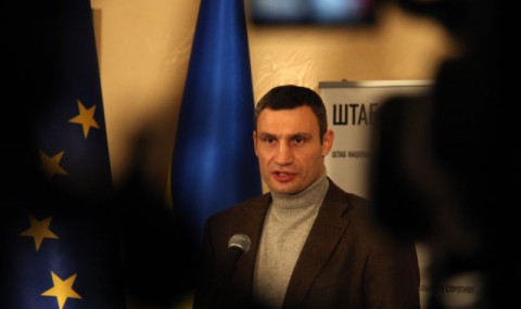Виталий Кличко хвърли титла. Изправя се срещу Янукович - 1