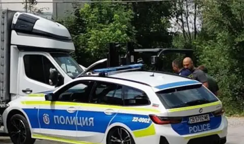 Айде, сефтето! Така в социалната мрежа коментират първата катастрофа в София с нова патрулка БМВ на МВР