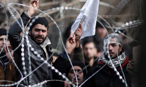 Турция предупреди Гърция: Дръжте се човешки с мигрантите - 1
