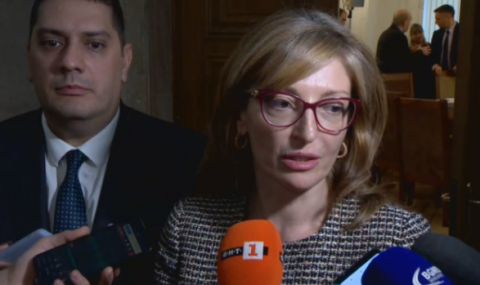 Екатерина Захариева след заседанието за Полша: Няма директна заплаха за страната ни  - 1