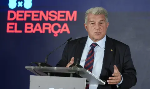 Жоан Лапорта изуми всички с неочакван жест на „Камп Ноу“: „Това ми е познато още от казармата!“ (ВИДЕО) - 1