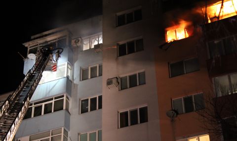 Прокуратурата разследва умишлен палеж след пожара в Благоевград - 1