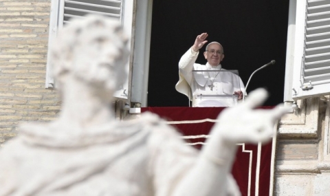Папата се опасява от нови „спасители“ като Хитлер - 1