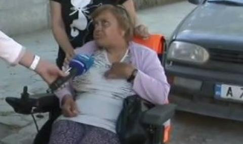 Шофьор нападна жена в инвалидна количка, защото пресичала бавно - 1