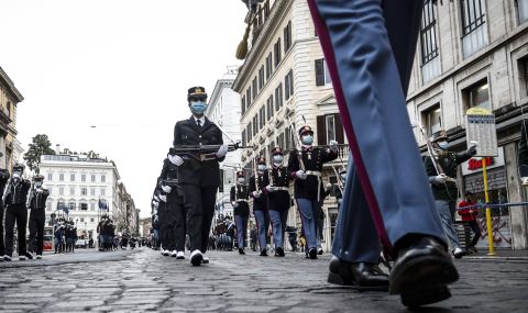 Италия увеличава военните разходи с 800 млн. евро - 1