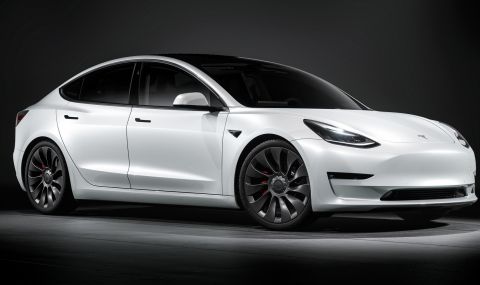 Tesla трябва да плати 70 хиляди евро за това, че Model 3 се държи като „пиян нов шофьор“ - 1